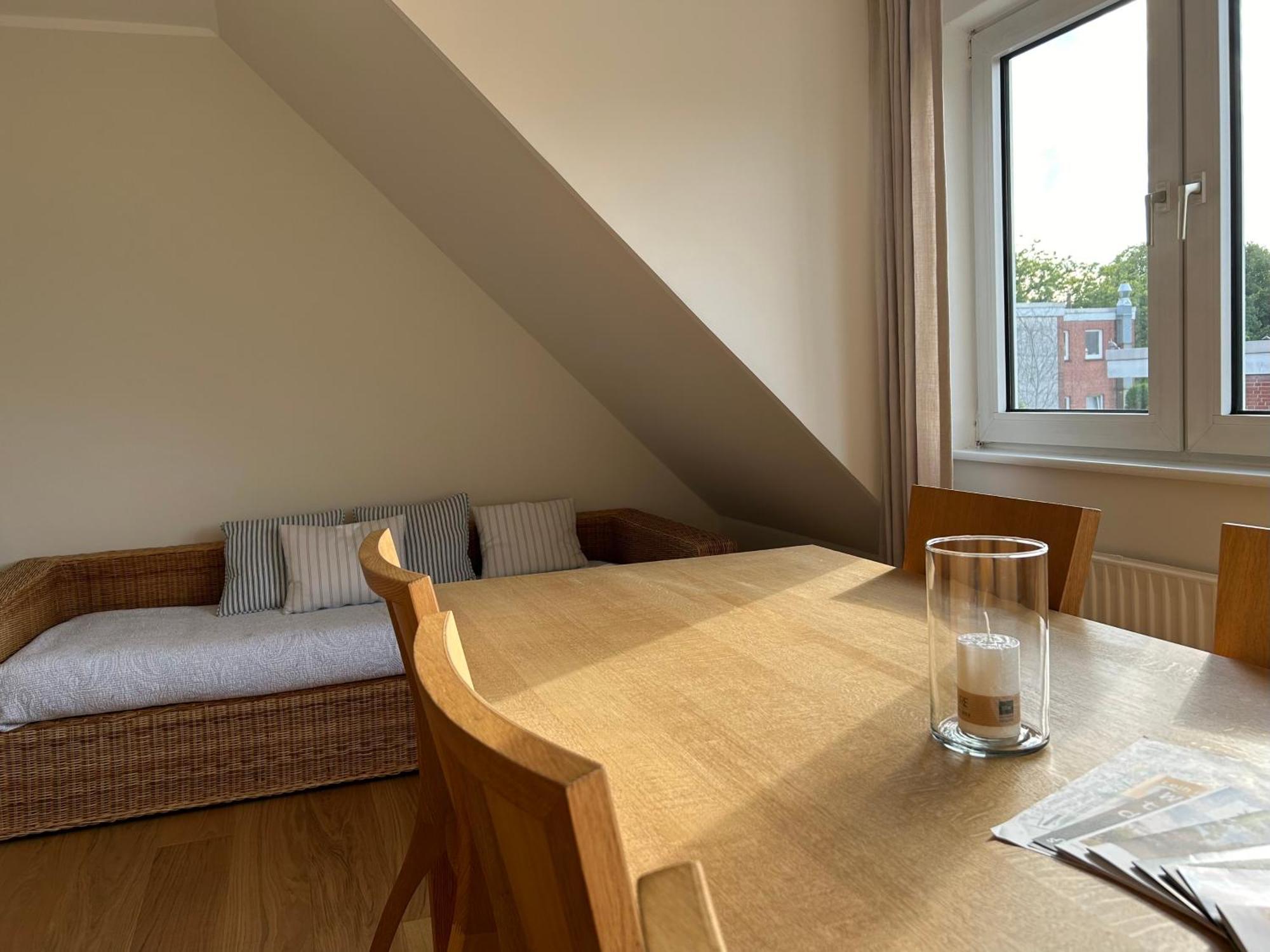 Lichtdurchflutete Dachgeschosswohnung In Uninaehe Oldenburg